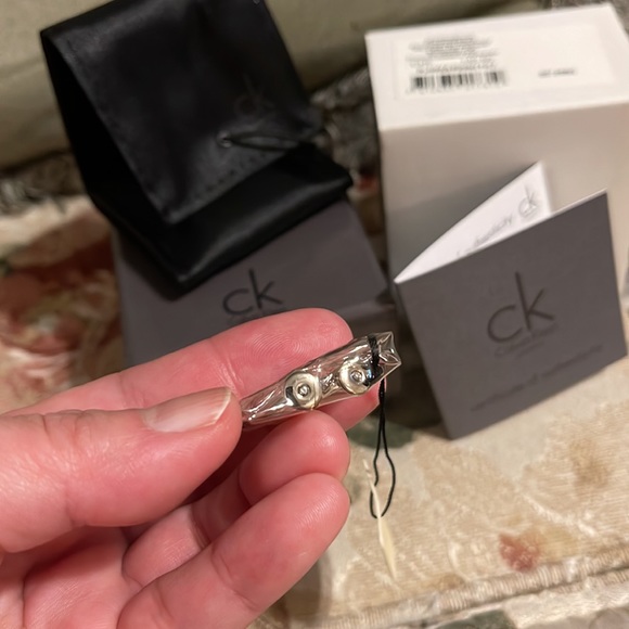 Calvin Klein Women’s 2 Precious Rings New size 7 - Picture 2 of 8